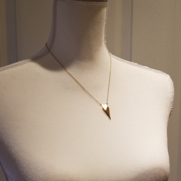 Rebecca Minkoff Jewelry - Rebecca Minkoff arrow necklace